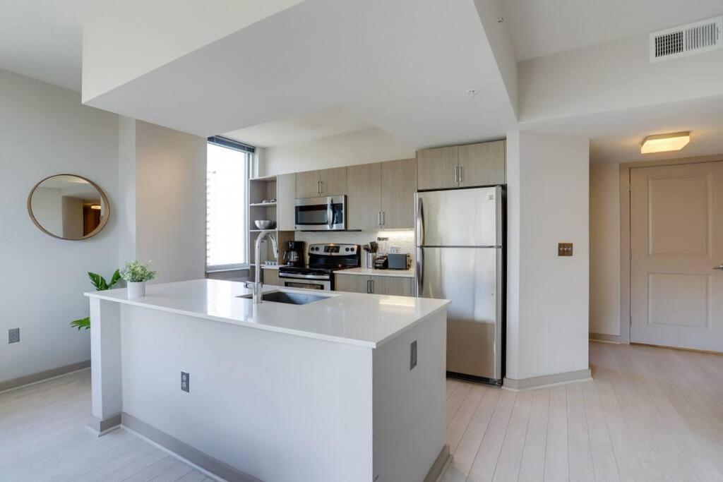 Amazing 2Br Apartment At Crystal City Arlington Exterior foto