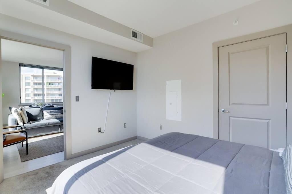 Amazing 2Br Apartment At Crystal City Arlington Exterior foto